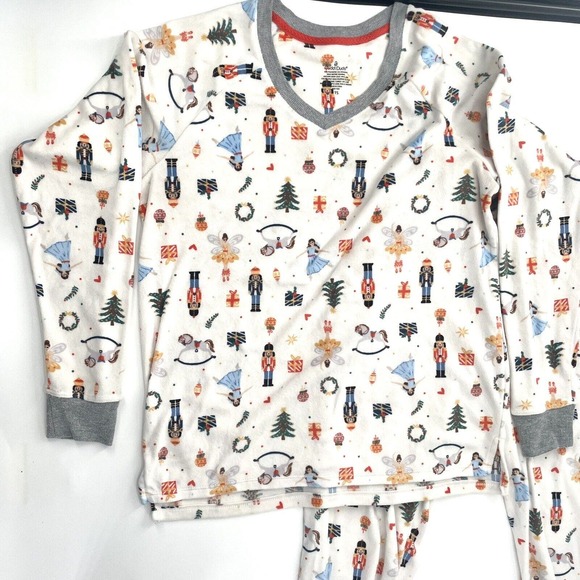 Cuddl Duds Small Tall White Nutcracker Print Minky Fleece Lounge Pajama Set - Picture 2 of 7